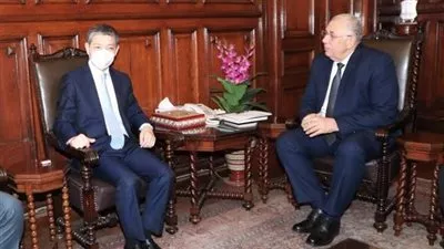 وزير الزراعة يبحث مع السفير الصينى بالقاهرة آفاق التعاون المشترك 