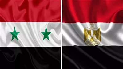 سفينة مساعدات تابعة للقوات البحرية المصرية محملة بمئات الأطنان تصل سوريا