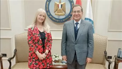 «الملا» يبحث التعاون بين مصر وأيرلندا بمجالات الغاز الطبيعي والتحول الطاقي