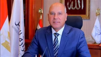 وزير النقل يعلن بدء التشغيل التجريبي لـ«المونوريل» أكتوبر المقبل