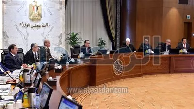 الحكومة توافق على مد فترة التعاقدات الإدارية المبرمة بكافة أنواعها 6 أشهر