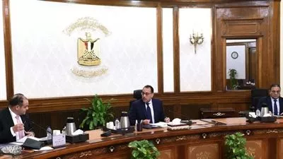 رئيس الوزراء يستعرض الفرص الاستثمارية في القطاع الصناعي