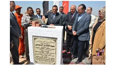 وضع حجر أساس المنطقة الحرفية بالترامسة في قنا بتكلفة 500 مليون جنيه