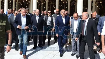 رئيس الوزراء يبدأ جولة تفقدية بمنطقة حدائق الفسطاط