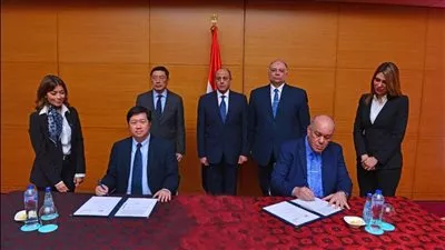 مذكرة تفاهم بين ميناء القاهرة الجوي وشركة شانجى السنغافورية للمطارات