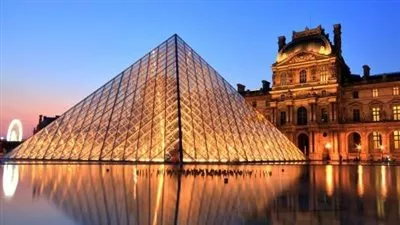متحف اللوفر يغلق أبوابه أمام الجمهور بسبب إضراب موظفيه