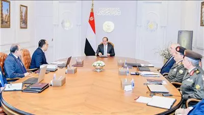 السيسي يوجه بإطلاق مبادرة لرعاية المتفوقين بالصعيد للدراسة فى الجامعات الدولية