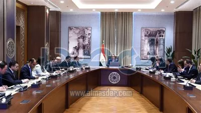 رئيس الوزراء يناقش مقترحات التوسع فى مشروعات المناطق الحرة الخاصة