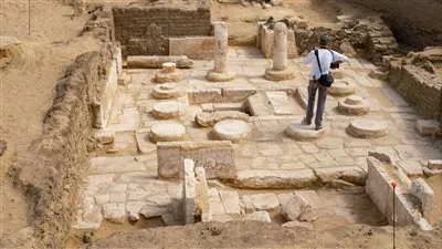 اكتشاف مقبرة و4 مقاصير صغيرة بمنطقة آثار سقارة
