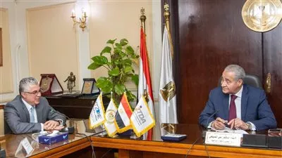 اقتصادية قناة السويس توقع بروتوكول تعاون مع جهاز تنمية التجارة الداخلية