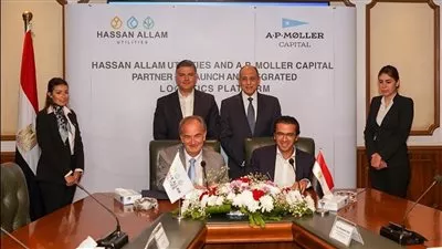 وزير الطيران يشهد توقيع اتفاقية المنصة اللوجستية المتكاملة لخدمات التخرين بمطار القاهرة