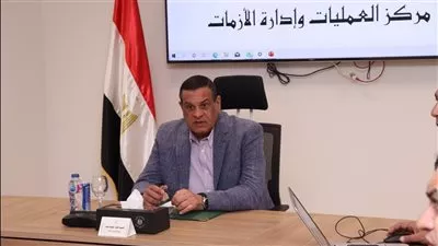 وزير التنمية المحلية يتابع تحديد أسعار تعريفة الركوب الجديدة لسيارات الأجرة بالمحافظات