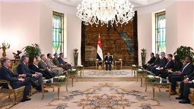 السيسي  يستقبل رئيس اللجنة الدائمة لشئون الاستخبارات بمجلس النواب الأمريكي