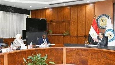 «الملا» يبحث تعزيز التعاون مع البنك الدولي بمجالات الغاز وخفض الانبعاثات والتعدين