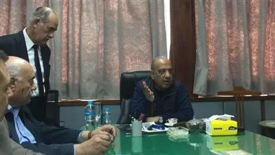 وزير قطاع الأعمال يتفقد مشروع تطوير مجمع مصر حلوان للغزل والنسيج