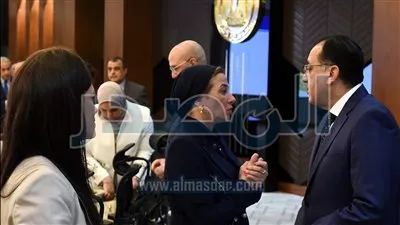 وزيرة البيئة تستعرض جهود دفع عجلة الاستثمار وتطوير القطاع البيئي