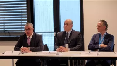 رئيس اقتصادية قناة السويس يستعرض استراتيجية الوقود الأخضر أمام كبرى الشركات الهولندية