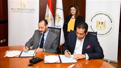 بروتوكول تعاون بين «الهجرة» و «اكسبو ريبابليك» لترويج العقار المصري بالخارج