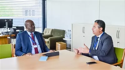 رئيس البريد المصري يبحث تعزيز التعاون مع الاتحاد البريدي الإفريقي الشامل
