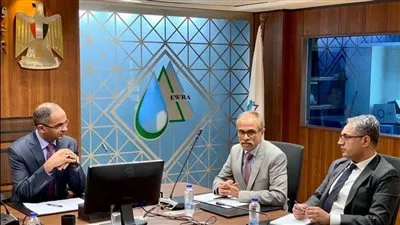 نائب وزير الإسكان يتابع تنفيذ برنامج خدمات الصرف الصحي المستدامة بالمناطق الريفية 