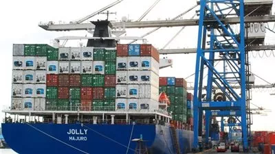 تداول 14 ألف طن بضائع عامة ومتنوعة بموانئ البحر الأحمر