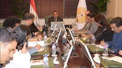 وزير التنمية المحلية يبحث مع البنك الدولي تعظيم الاستفادة من الإصلاحات الهيكلية 