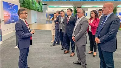 رئيس اقتصادية قناة السويس يبحث فرص التعاون مع مجموعة «ZHL» الصينية 