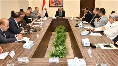  وزير الإسكان يبحث مع اتحاد المستثمرين سبل تعزيز المشروعات بالمدن الجديدة