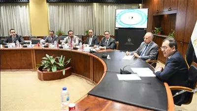 وزيرا البترول و الري يبحثان توفير احتياجات المياه لمشروعات انتاج السولار والميثانول