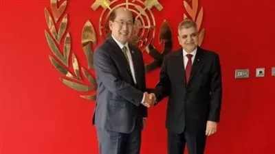 قناة السويس تبحث التعاون مع المنظمة البحرية الدولية بمجالات التدريب والتحول الأخضر