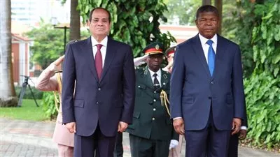 مراسم استقبال رسمية للرئيس السيسي في القصر الرئاسي بأنجولا