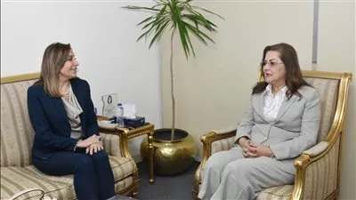 وزيرتا الثقافة والتخطيط تبحثان التعاون لتطوير مجالات الحرف اليدوية التراثية 