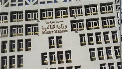 «المالية» تدعو بنوكاً للمنافسة على استشاري بيع 20% من بنك الإسكندرية