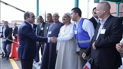 الرئيس السيسي يصل قرية الأبعادية بالبحيرة لافتتاح عدد من مشروعات حياة كريمة