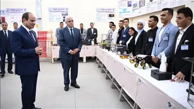 الرئيس السيسي يتفقد جامعة برج العرب التكنولوجية