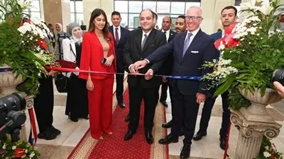 وزير التجارة والصناعة يفتتح معرض «بيج 5» لمواد البناء والتشييد 