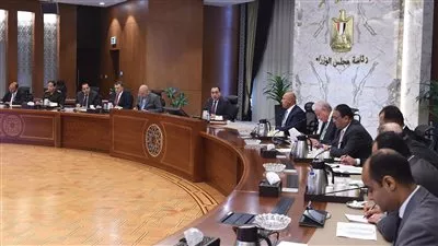 رئيس الوزراء يتابع جهود دفع الحركة السياحية في «طابا» و«نويبع»