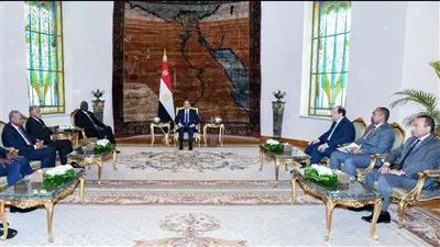 السيسي يؤكد أهمية تكثيف الجهود لوقف إطلاق النار بشكل دائم في السودان 