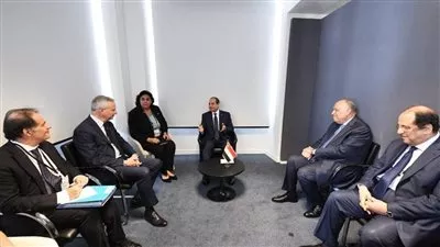 السيسي: نتطلع لتعميق وتطوير آفاق التعاون المشترك مع فرنسا