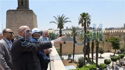 مدبولي يتابع سير العمل بعدد من قطاعات التطوير لإعادة إحياء القاهرة التاريخية