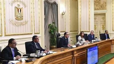 رئيس الوزراء يكلف المحافظين بتوفير اللحوم والأضاحي وتكثيف الحملات على الأسواق