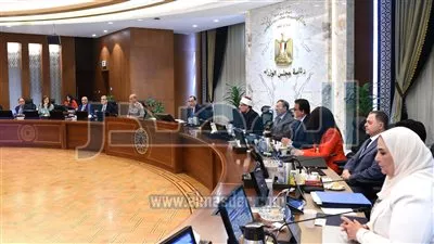 الحكومة توافق على مشروع قرار ترقية الموظفين بالجهاز الإداري للدولة