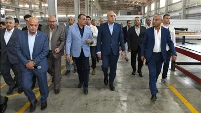 وزيرا «الإنتاج الحربي» و«الإسكان» يتفقدان مصنع إنتاج المصاعد الكهربائية