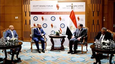 وزير البترول يلتقي وفد مجموعة الموارد الأوروأسيوية على هامش منتدى مصر للتعدين