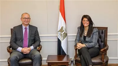 «المشاط» تبحث مع السفير الكندي تعزيز جهود التعاون الإنمائي المشتركة بين البلدين