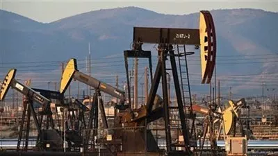 النفط يحقق مكاسب للأسبوع الرابع.. وبرنت فوق 81 دولارا للبرميل