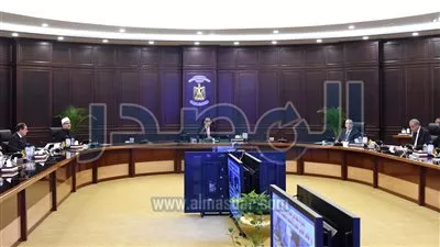 الحكومة تعلن بيع أراضي بقيمة 2 مليار دولار خلال 6 أشهر