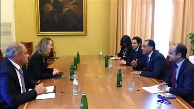 رئيس الوزراء يبحث تعزيز التعاون مع مديرة المنظمة الدولية للهجرة
