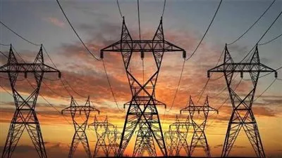 لجنة إدارة الأزمات تتابع خطة تخفيف الأحمال الكهربائية على مستوى الجمهورية