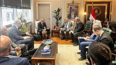 وزير التجارة يبحث إمكانيات التصنيع المشترك مع بيلاروسيا لعدد من المنتجات بالسوق المصري